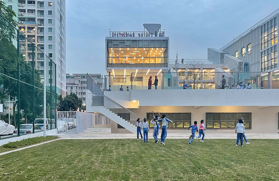 Shenzhen Fuqiang Elementary School: Fostering Innovation through Hybrid Learning Spaces