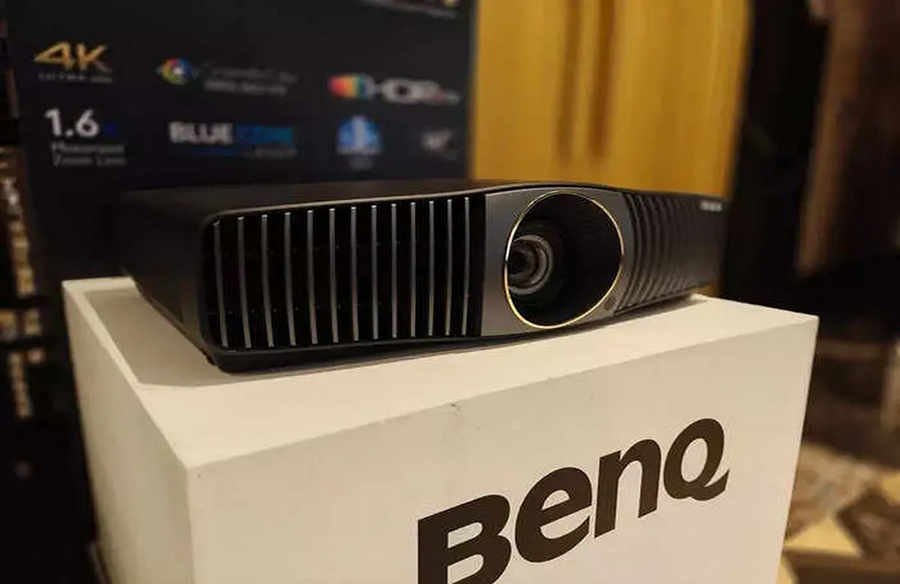 BenQ Unveils W5800 Home Cinema Projector in India