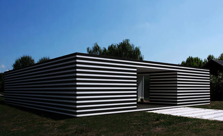 Lined House by Altro_studio