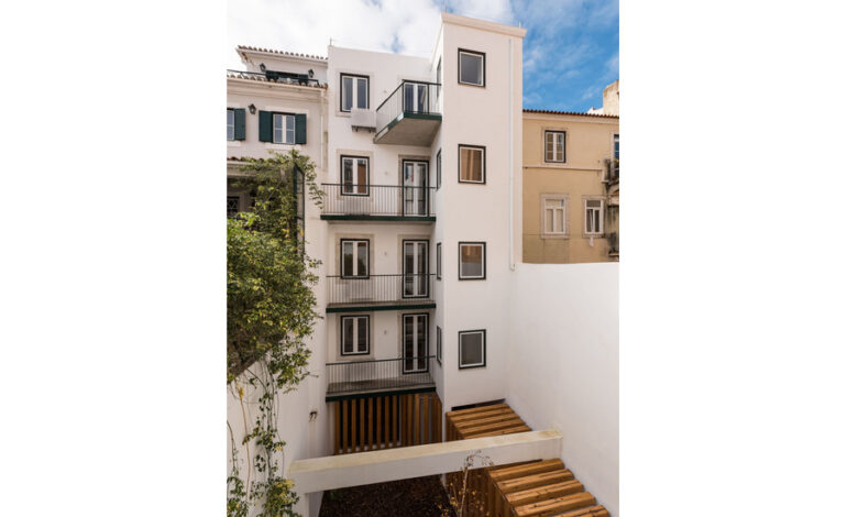 Sb44 Building by ÔCO